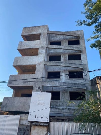 Venta de Edificio de departamentos a terminar en barrio los laureles