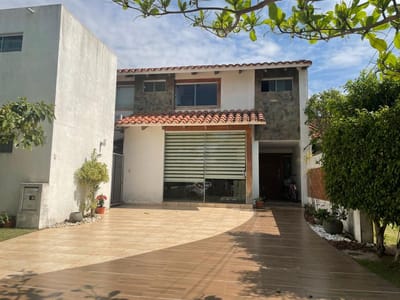 CASA EN VENTA ZONA NORTE "CIUDAD JARDIN"