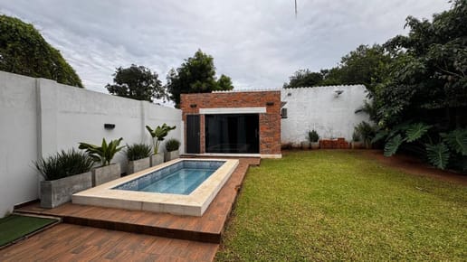 VENDO CASA EN LUQUE BARRIO LAURELTY