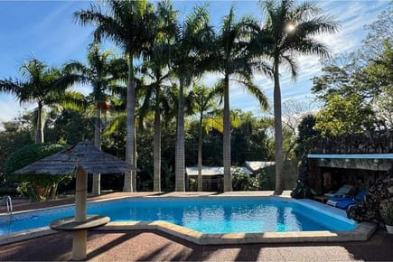 VENDO RESIDENCIA EN CAACUPE