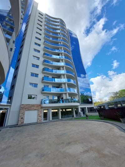 Barrio MBURUCUYA- EN VENTA DPTO DE 1 DORMITORIO CON COCHERA 