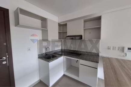 VENDO DEPARTAMENTO SEMIAMOBLADO EN FERNANDO NORTE