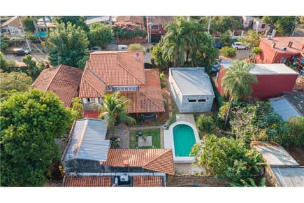 EN VENTA CASA DE 1080 M2 EN LA CIUDAD DE LAMBARE