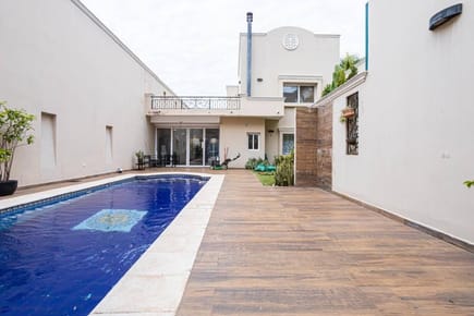 Vendo hermosa residencia en Lambaré 