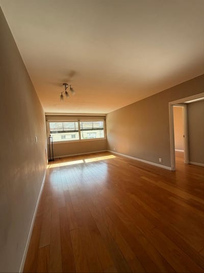 Alquiler apartamento 3 dormitorios 2 baños en Pocitos (gastos comunes incluidos)