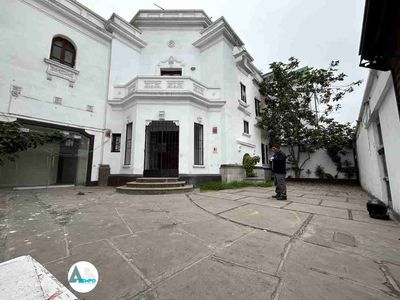 ENORME CASA/LOCAL EN ALQUILER TODO RUBRO LINCE