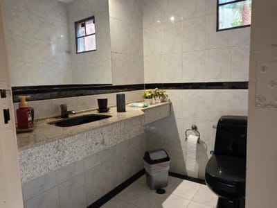 Casa exclusiva en Los Laureles 483m2