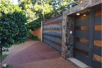 VENDO CASA EN FERNANDO DE LA MORA