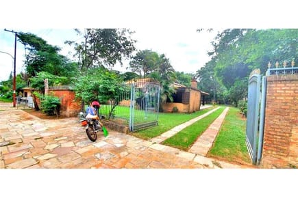 EN VENTA HERMOSA CASA DE 1400 METROS EN SANBERR SOBRE WENCESLAO