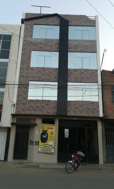 EDIFICIO CON 1 LOCAL COMERCIAL Y 07 DEPARTAMENTOS