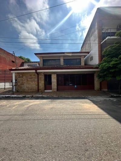 ALQUILO CASA DE 4 HABITACIONES EN SUITE ZONA COLEGIO CRISTO REY 