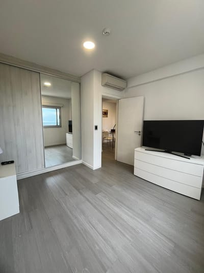 SANTISIMA TRINIDAD - ALQUILO DPTO DE 1 DORMITORIO AMOBLADO Y CON COCHERA