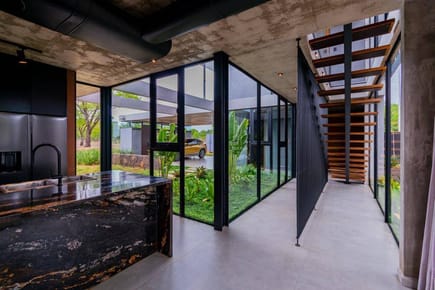 EN VENTA  LUJOSA RESIDENCIA