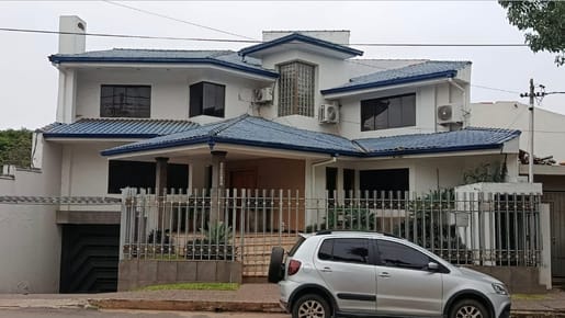 Residencia de Lujo en Venta – Barrio Ykua Satî, Asunción