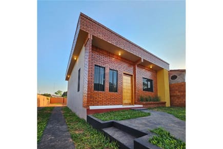 Casa tipo Minimalista en Venta en Ñemby Cañadita