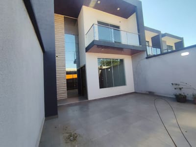 Linda Casa En Venta De Dos Pisos