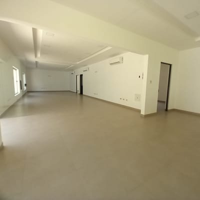 CASA PARA OFICINA/ EMPRESA
