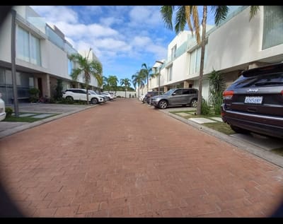 EN LAS PALMAS CASA EN VENTA
