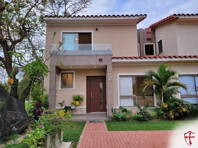 Casa en Venta, zona Norte