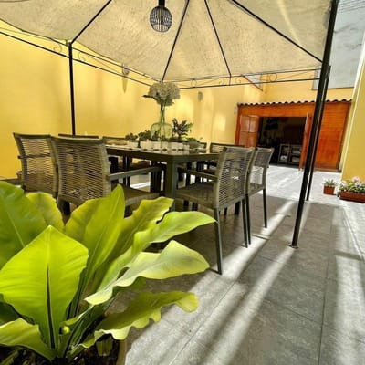 PRIMER  PISO .TERRAZA .180mts2. COCHERA.