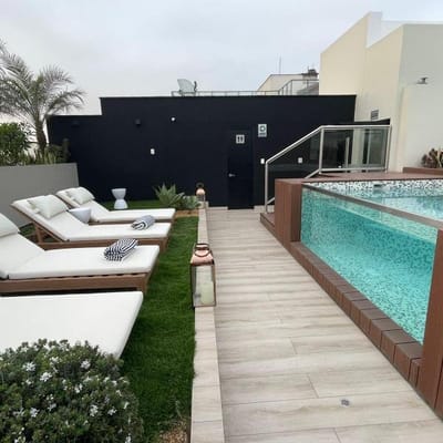ESTRENO, PISCINA . 70mts. BALCÓN. COCHERA.