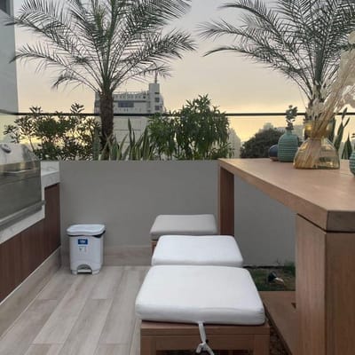 ESTRENO, 60 Mts . BALCÓN. COCHERA. PISCINA