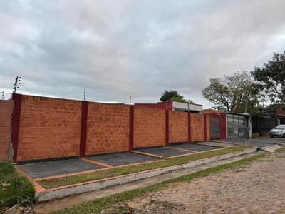 VENDO TERRENO AMURALLADO EN LAMBARÉ ZONA SEK!!