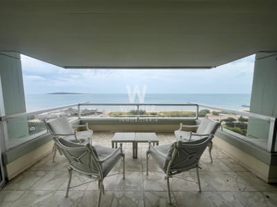 Apartamento en alquiler en Punta del Este frente a la Playa Mansa