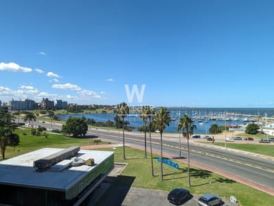 Edificio Panamericano, 3 dorm y servicio. En venta