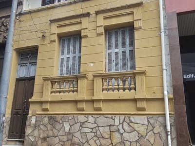 VENDO CASA EN EL CENTRO DE ASUNCIÓN