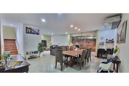 Casa-Venta-Acaray, Laguna Grande, Fernando De La Mora, Central