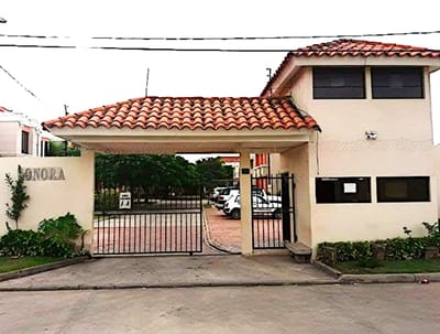ATRACTIVA CASA EN VENTA, COND. SONORA (ZONA OESTE)