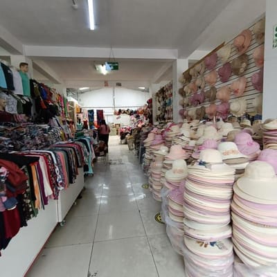 VENDO LOCAL COMERCIAL EN CERCADO DE LIMA