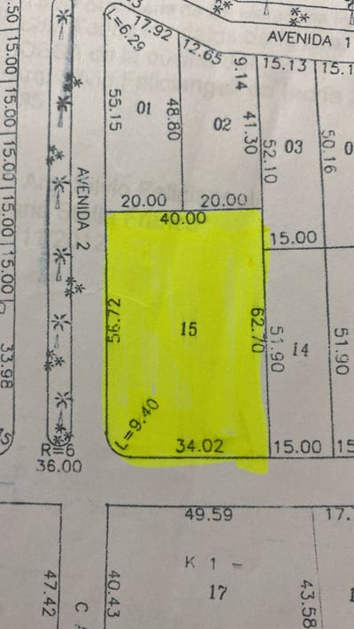 Vendo Terreno en Esquina de 2.500 m² en Club de Campo Miralago - Ypacaraí