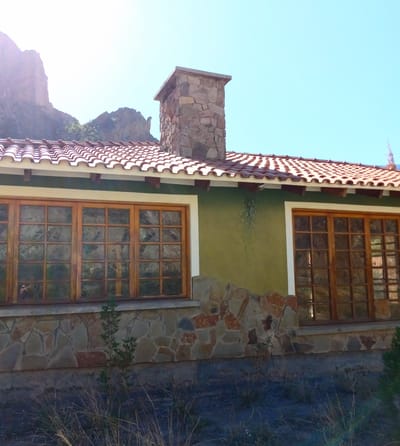 Casa de campo grande con casa de huespedes y más en pintoresca rinconada privada