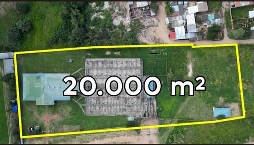 AMPLIO TERRENO CON GALPON EN VENTA