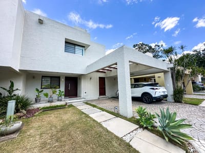 CASA EN VENTA DE 3 DORMITORIOS EN CONDOMINO LA HACIENDA III