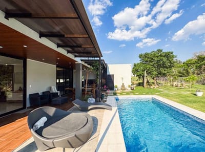 CASA DE LUJO EN VENTA LOMAS DEL BOSQUE - URUBO 