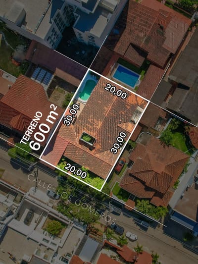CASA CON AMPLIO TERRENO EN VENTA ZONA EQUIPETROL SIRARI