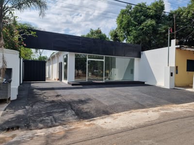 SHOWROOM