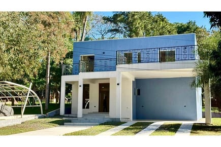 CASA EN VENTA, LAMBARE CENTRAL