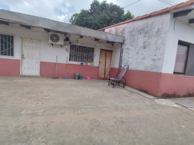 Casa En Venta - A 3 Cuadras De Av Tres Pasos Al Frente 