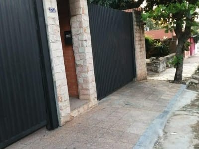 VENDO CASA EN BARRIO SAN VICENTE