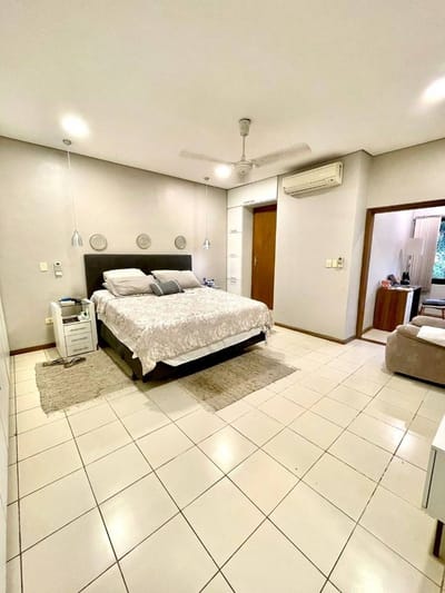 VENTA de hermosa y amplia Vivienda en Fdo de la Mora ZN