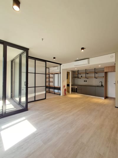 Alquilo Departamento de 1 dormitorio con cochera en Las Mercedes – Gs. 3.900.000