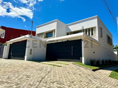 EN VENTA HERMOSO DUPLEX AMOBLADO CON PISCINA EN ASUNCION