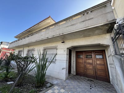 Alquiler casa 5 dormitorios en Brazo Oriental. Bv. Artigas