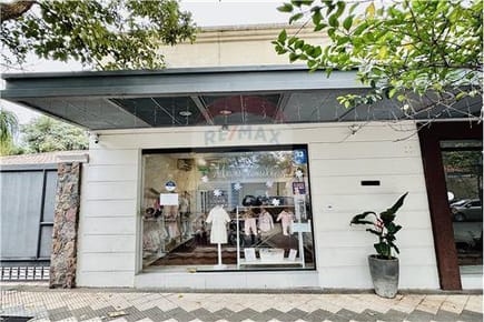 ALQUILO LOCAL COMERCIAL EN MBURICAO