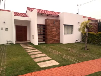 CASA EN VENTA / ZONA NORTE – CONDOMINIO ALMERÍA SUMUQUE