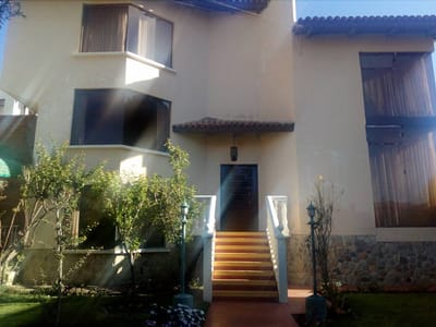 CASA EN OFERTA AL INICIO DE ACHUMANI